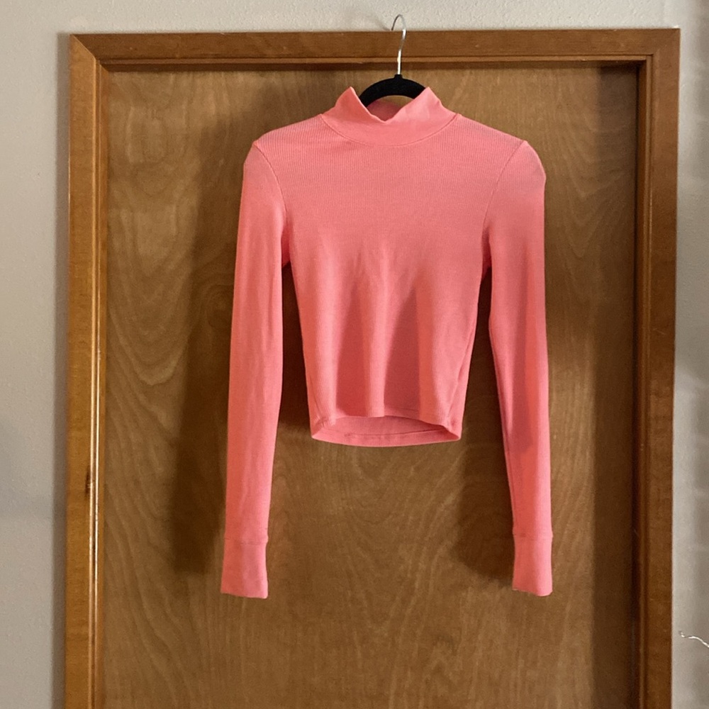 American Eagle turtle neck